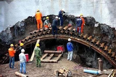 青州隧道钢花管支护案例